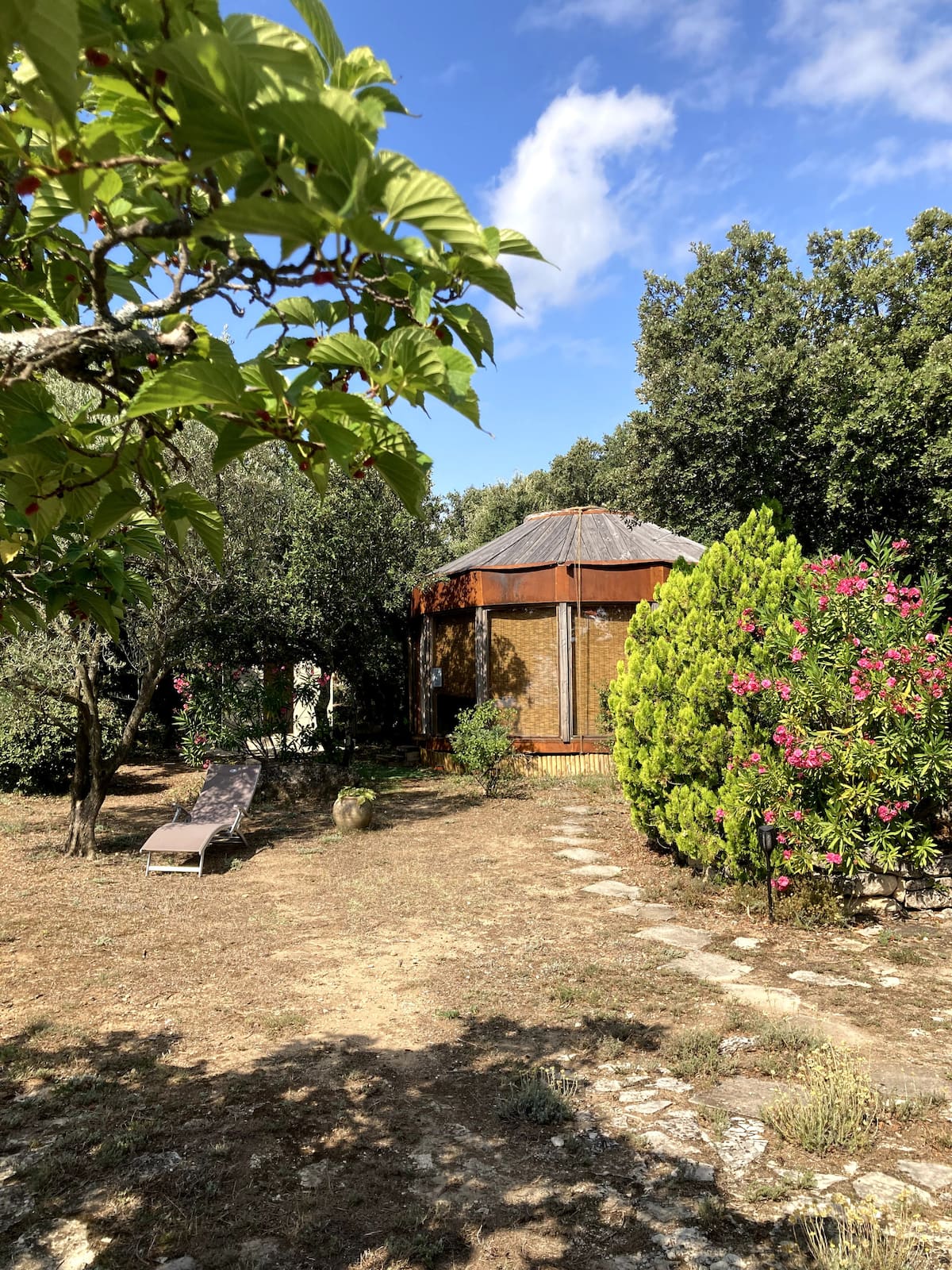 Yourte ronde bois villa naturasana villanaturasana